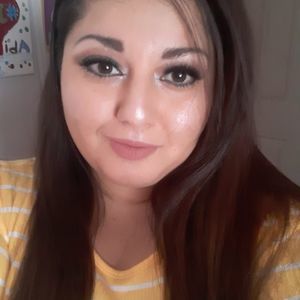 Meet your Posher, Esmeralda